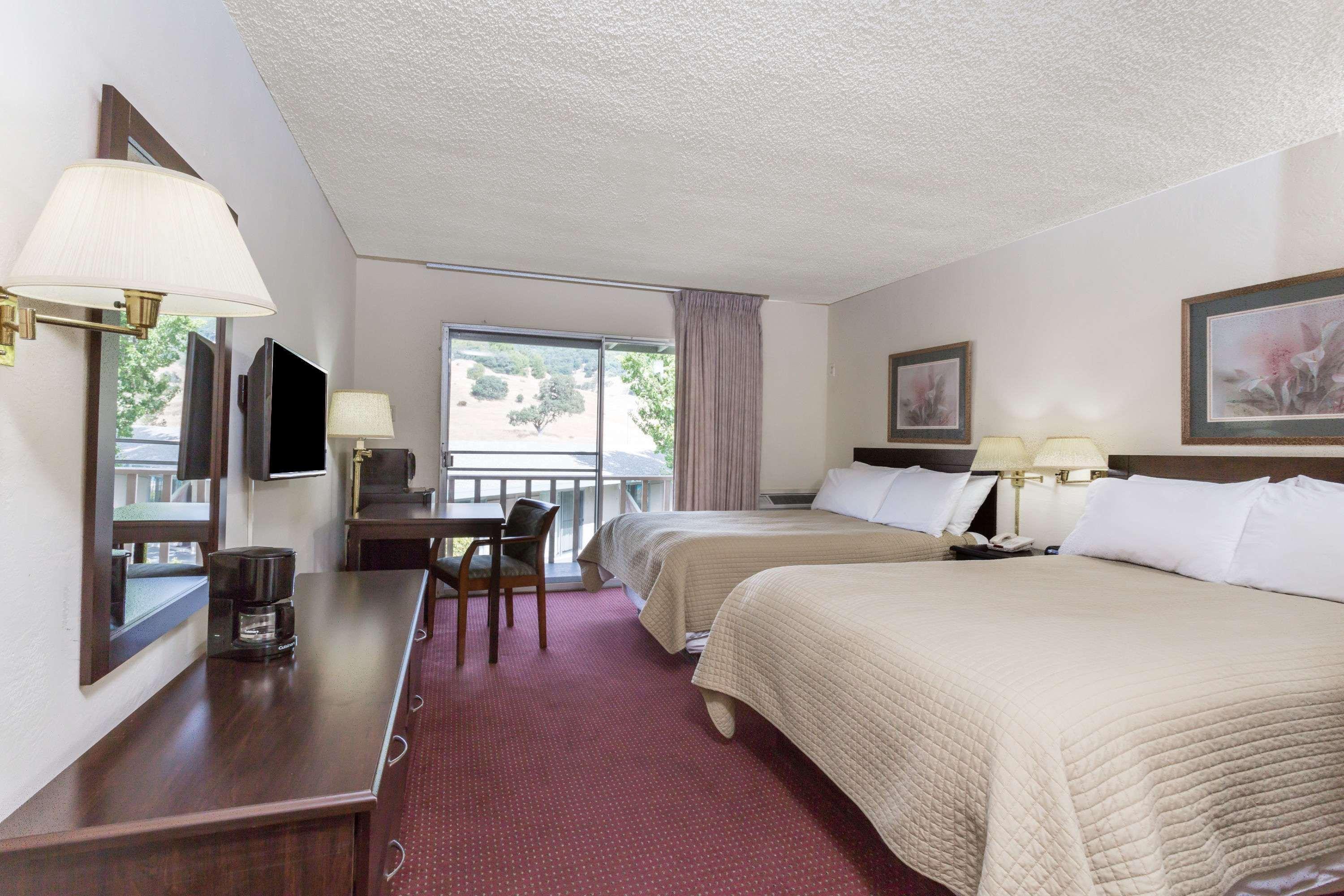 Days Inn By Wyndham Novato/San Francisco Exterior foto